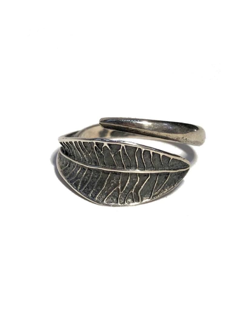 anillo de hoja