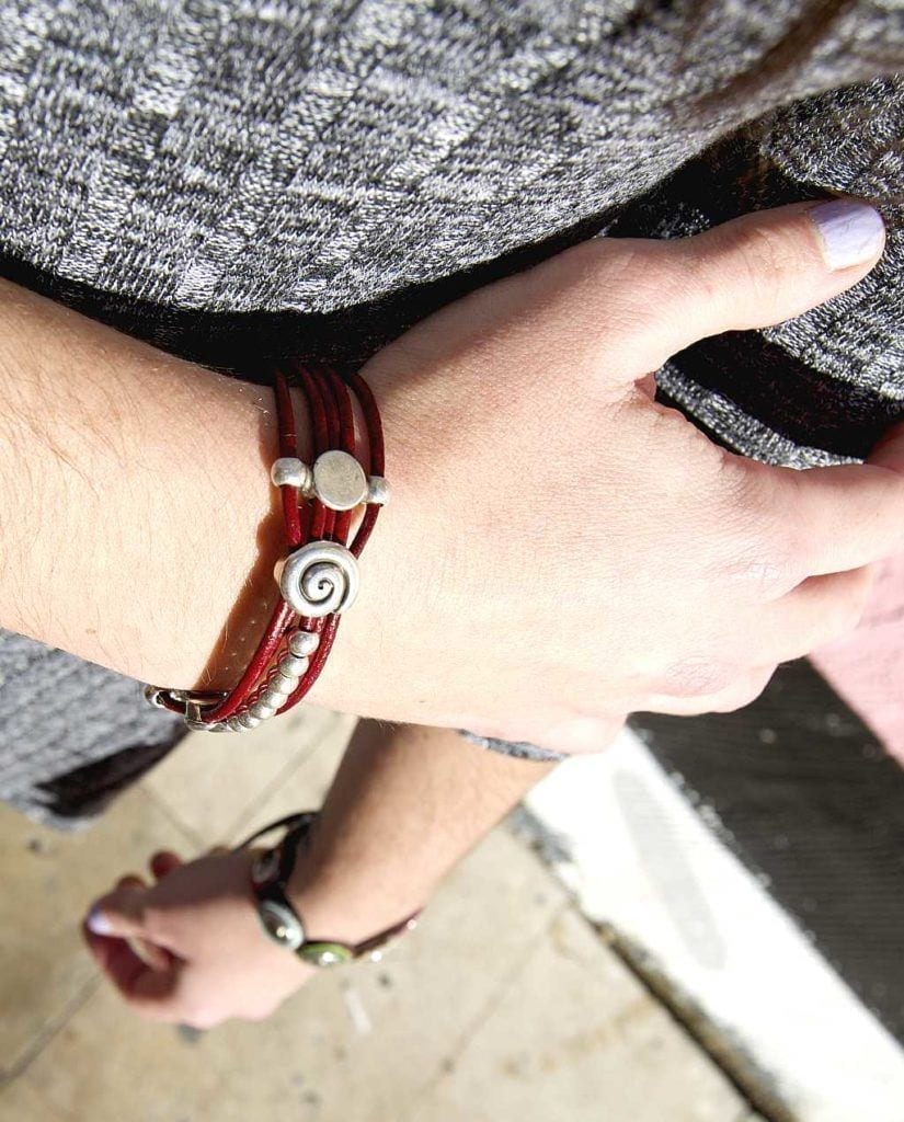 Pulsera de cuero artesanal_leather wrap bracelet