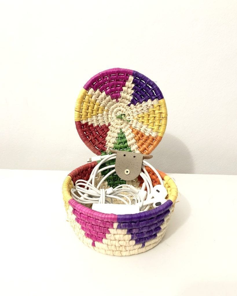 Cestas decorativas pequeñas tejidas con hoja de palma - Decorative baskets handwoven with palm leaf
